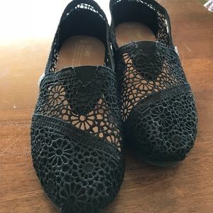 Toms classic Woman’s slip on shoes
